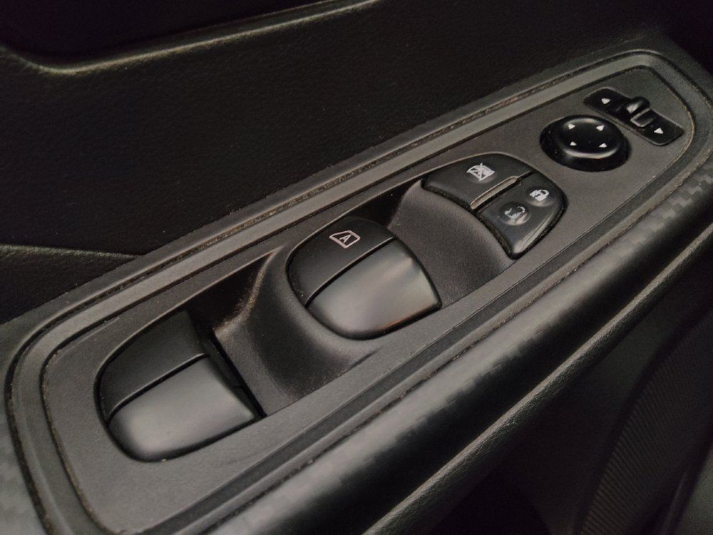 Used 2021 Nissan Versa S FWD image 27