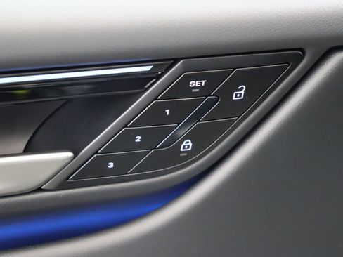 Used 2024 Porsche Macan 4 Electric image 27