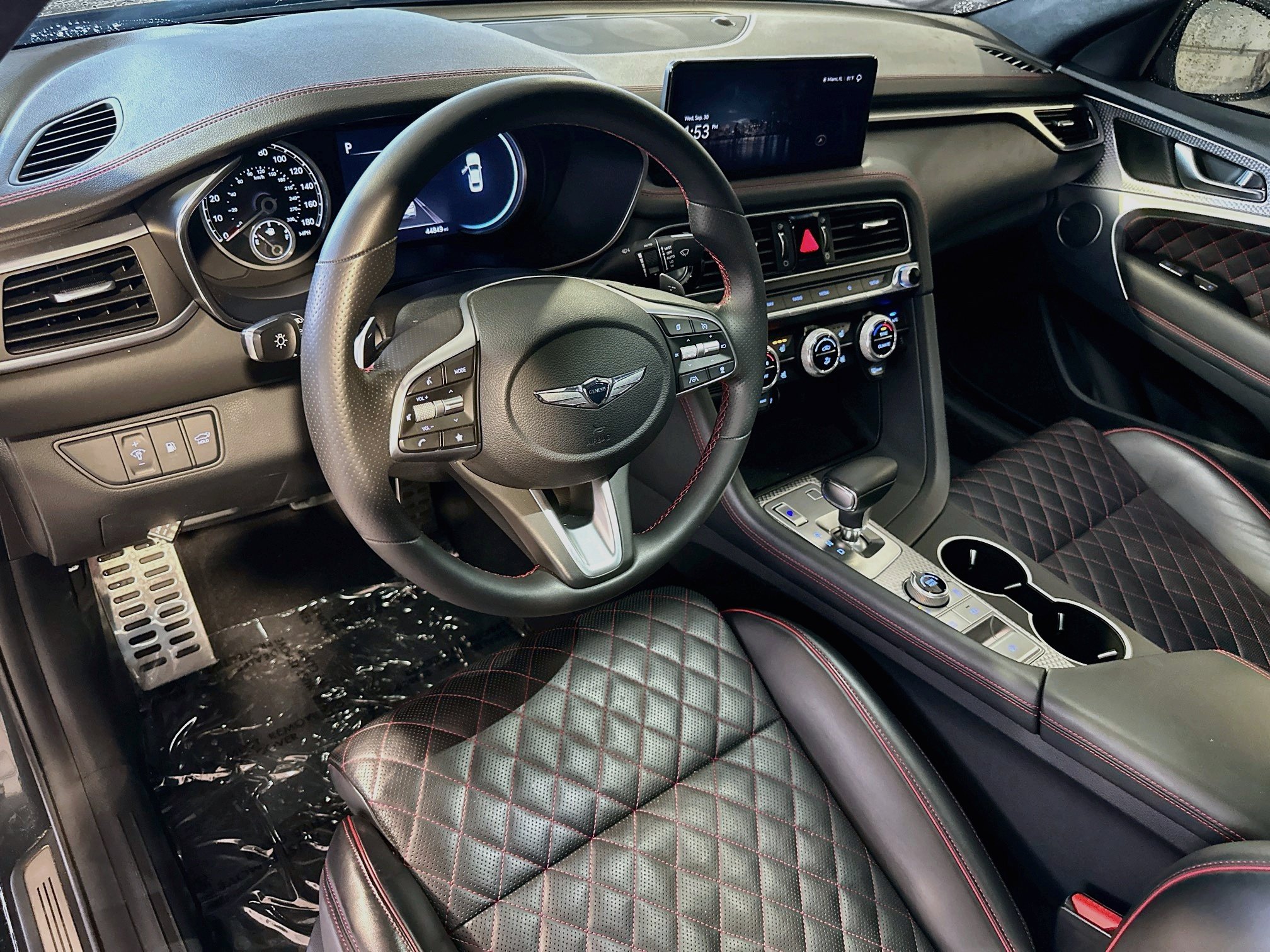 Used 2023 Genesis G70 3.3T w/ Sport Prestige Package RWD image 9