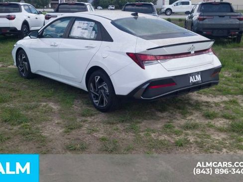 Certified 2025 Hyundai Elantra Sport image 8