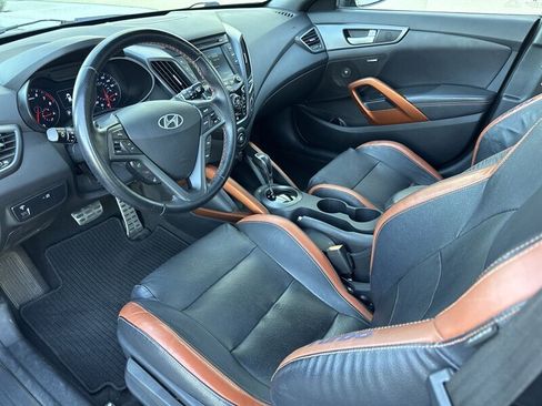 Used 2016 Hyundai Veloster Turbo image 11