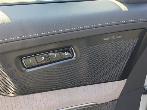 New 2026 Volvo XC90 B6 Ultra w/ Protection Package image 11