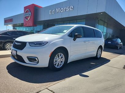 Used 2024 Chrysler Pacifica Touring-L