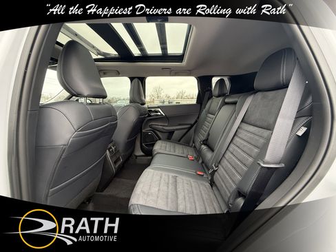 New 2026 Mitsubishi Outlander Trail Edition image 18