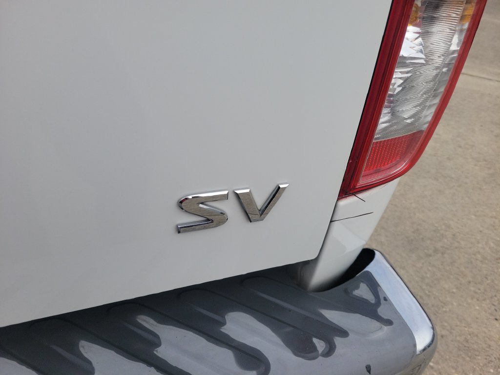 Used 2015 Nissan Frontier SV RWD image 11