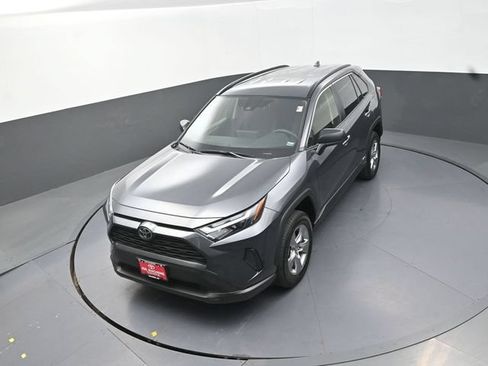 Used 2025 Toyota RAV4 LE AWD/4WD image 24