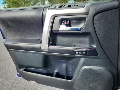 Used 2016 Toyota 4Runner Limited image 13