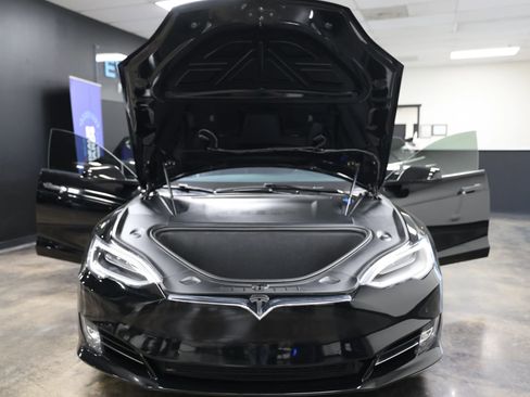 Used 2018 Tesla Model S 100D AWD/4WD image 54