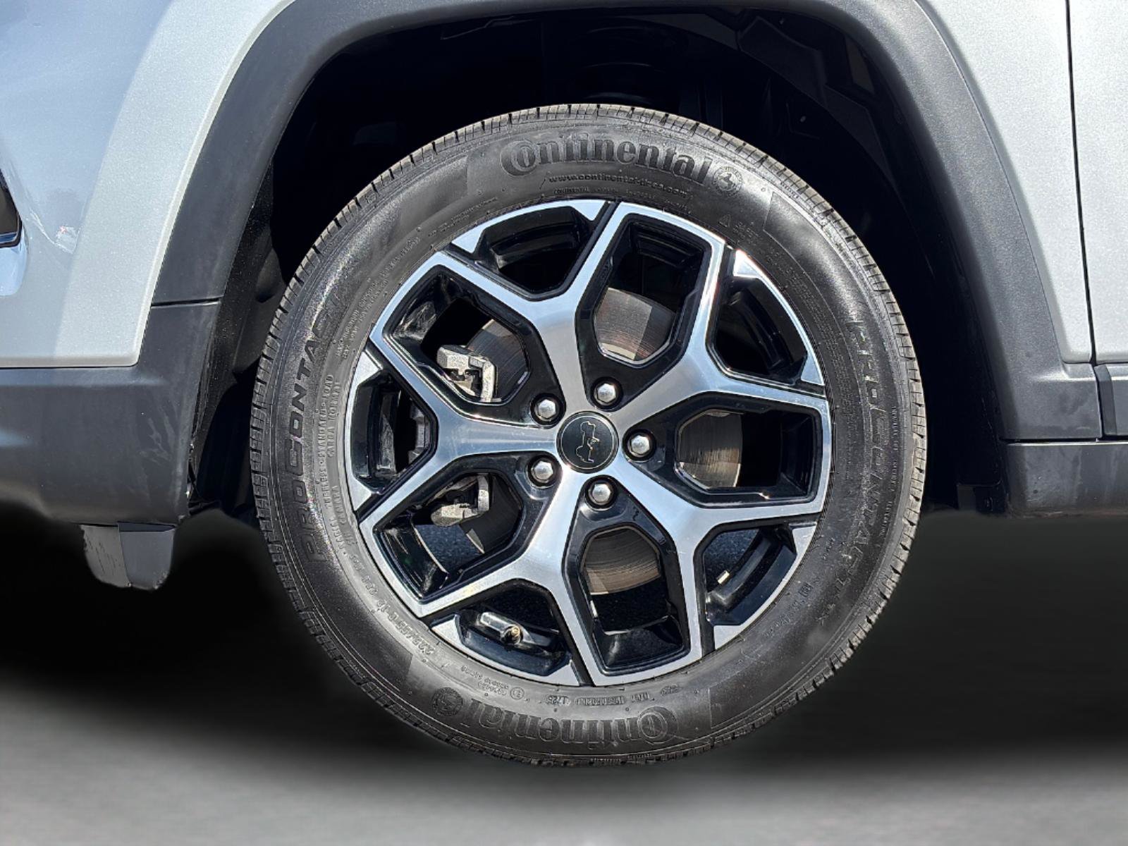 Used 2025 Jeep Compass Limited AWD/4WD image 12
