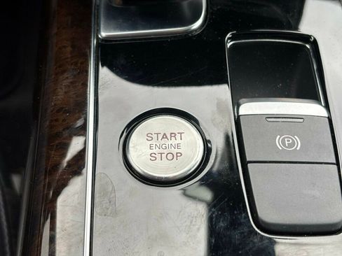 Used 2015 Audi A8 L 4.0T w/ Premium Package image 31