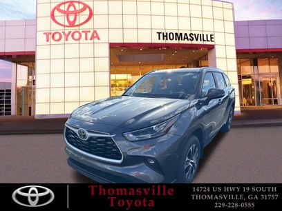 New 2025 Toyota Highlander FWD