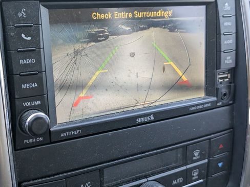 Used 2013 Jeep Grand Cherokee Laredo image 12