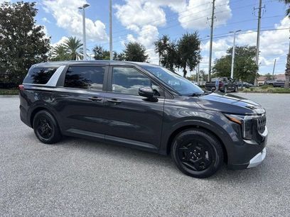 Used 2025 Kia Carnival