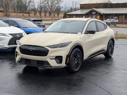 Used 2025 Ford Mustang Mach-E Premium w/ Sport Appearance Package image 3