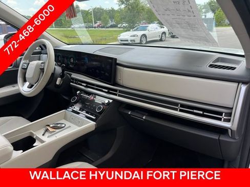 Used 2024 Hyundai Santa Fe SEL FWD image 10