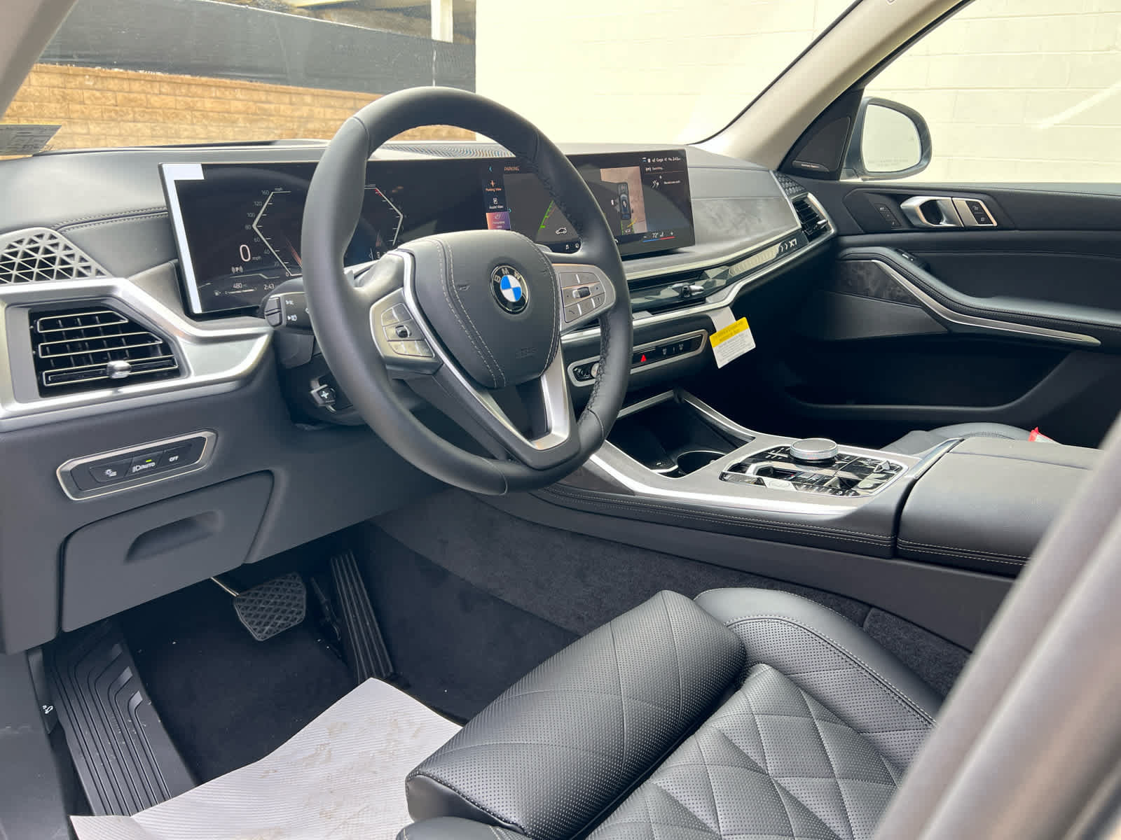 Used 2025 BMW X7 xDrive40i w/ Premium Package AWD/4WD image 12