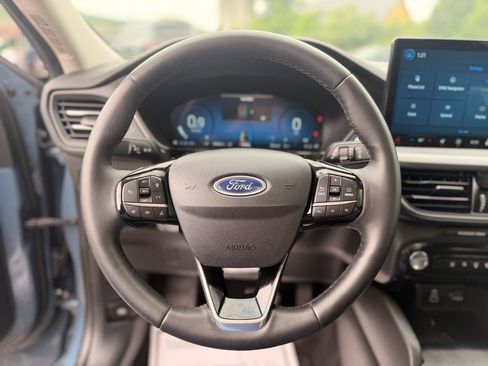 Used 2025 Ford Escape Platinum AWD/4WD image 22