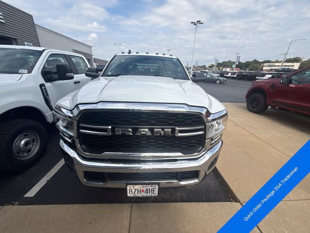 Used 2022 RAM 2500 Tradesman w/ Chrome Appearance Group AWD/4WD image 3