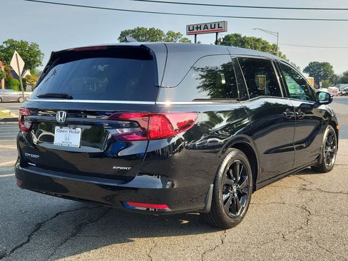 Certified 2023 Honda Odyssey Sport image 6
