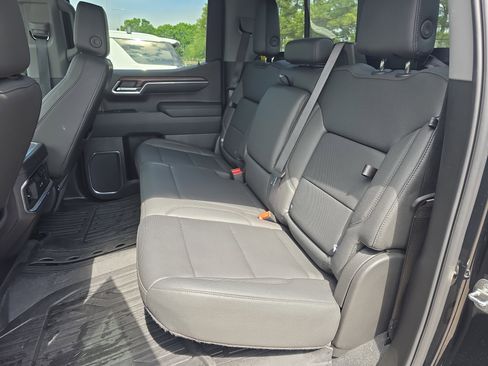 Used 2024 GMC Sierra 1500 SLT w/ SLT Premium Plus Package AWD/4WD image 13
