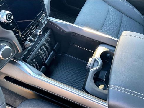 New 2026 RAM 1500 Big Horn AWD/4WD image 8