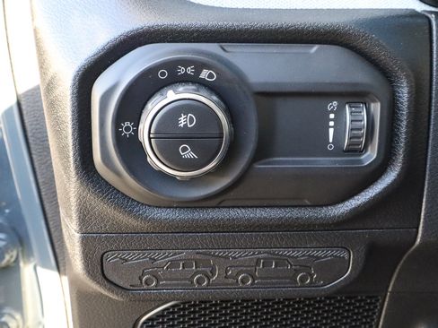 New 2026 Jeep Gladiator Sport image 13