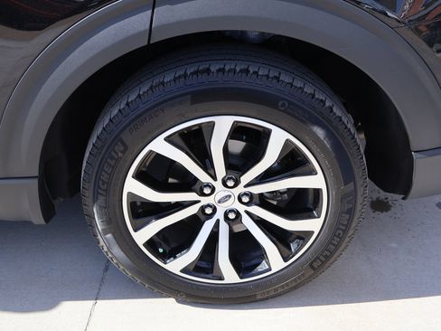 Used 2025 Ford Explorer ST-Line AWD/4WD image 11
