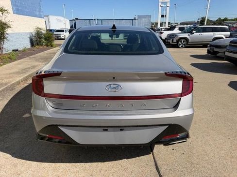 Used 2023 Hyundai Sonata SEL FWD image 4