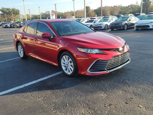 Used 2023 Toyota Camry LE image 2