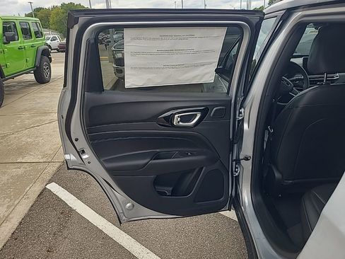 New 2025 Jeep Compass Limited w/ Sun & Sound Group image 13