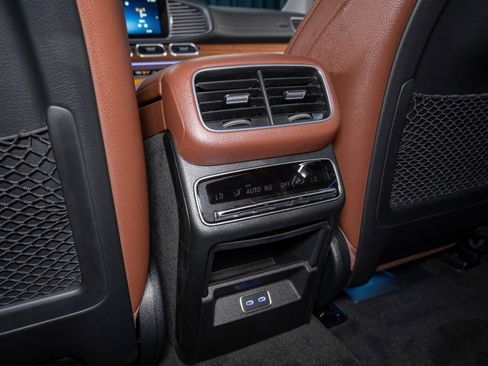 New 2026 Mercedes-Benz GLS 450 4MATIC image 27