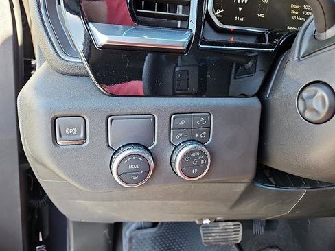 New 2026 GMC Sierra 1500 SLT image 18