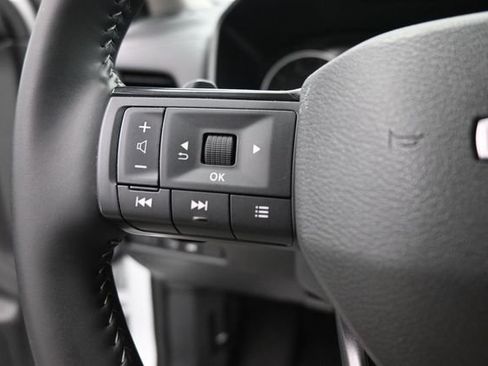 Used 2026 Nissan Rogue SV FWD image 26