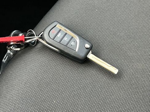 Used 2024 Toyota Corolla LE image 22