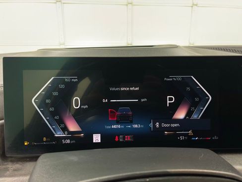 Used 2023 BMW X7 xDrive40i w/ Premium Package image 25