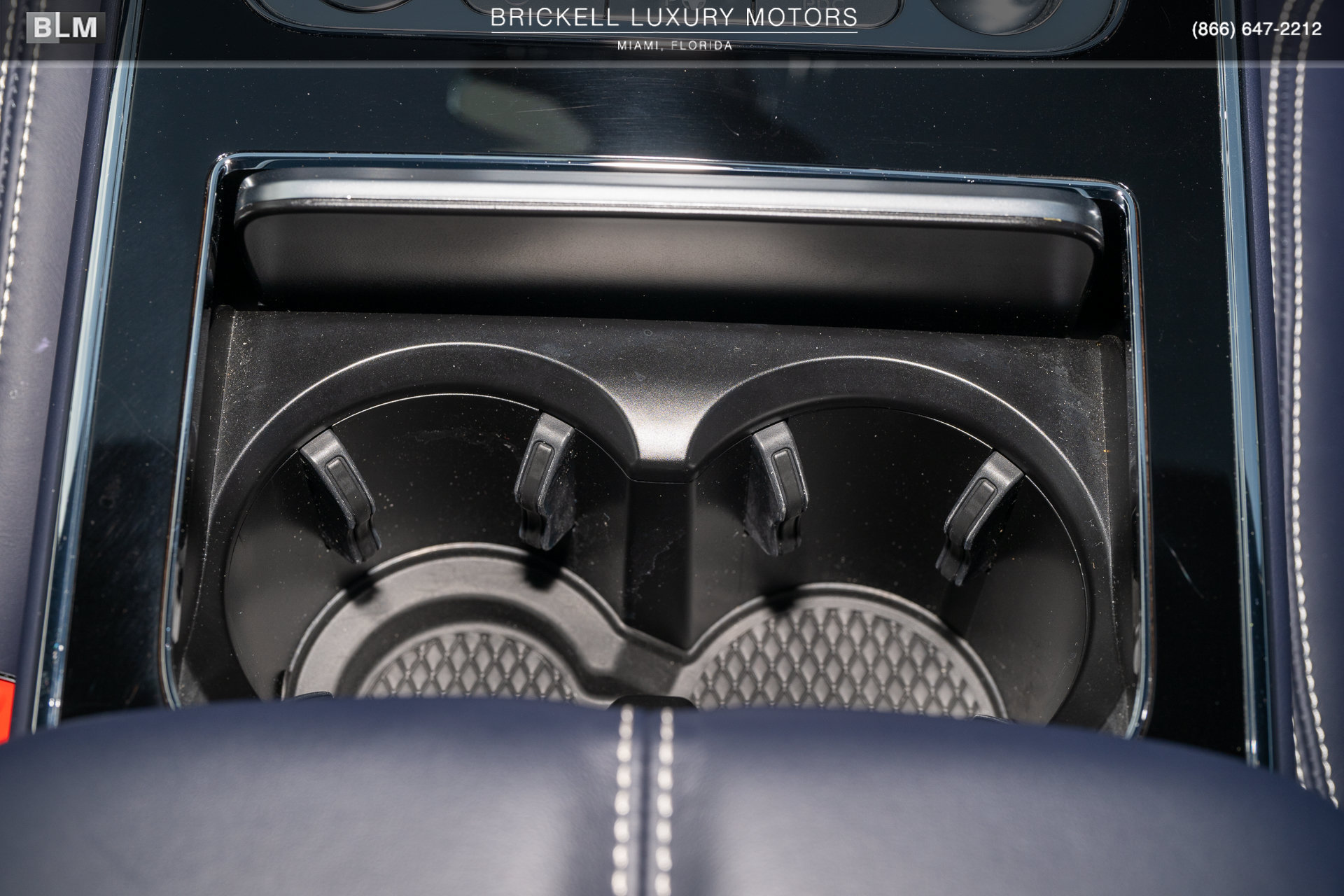 Used 2024 Bentley Flying Spur V8 AWD/4WD image 32