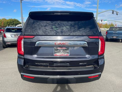 Used 2023 GMC Yukon XL SLT image 6