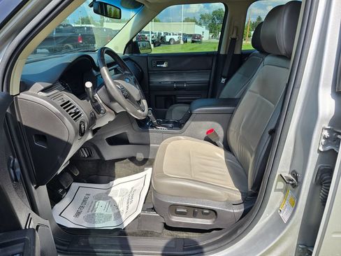 Used 2019 Ford Flex SEL w/ Equipment Group 202A AWD/4WD image 9