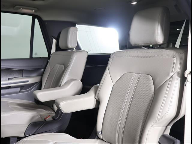 Used 2021 Ford Expedition Limited RWD image 10