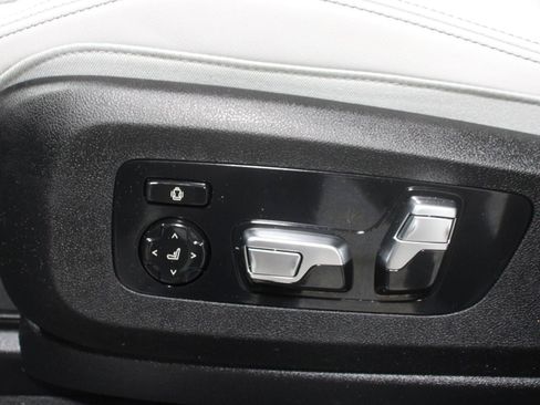 Used 2026 BMW X7 xDrive40i AWD/4WD image 35