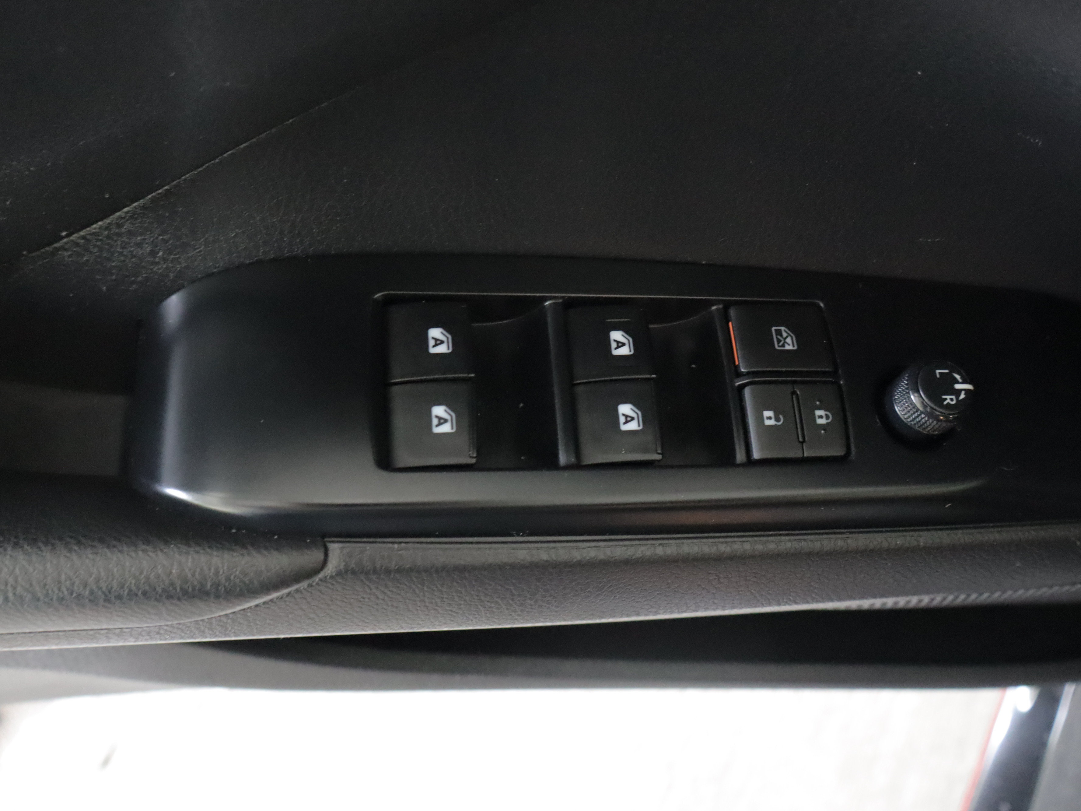 Used 2020 Toyota Camry TRD FWD image 11