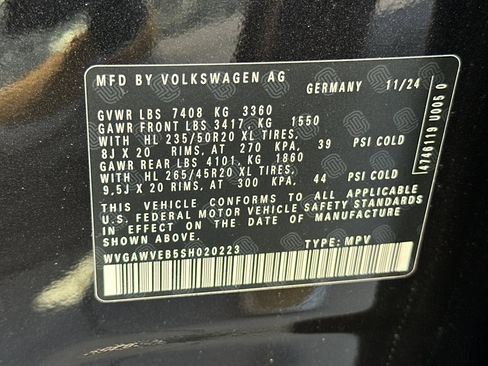 New 2025 Volkswagen ID. Buzz Pro S image 25