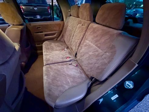 Used 2004 Honda CR-V EX image 9