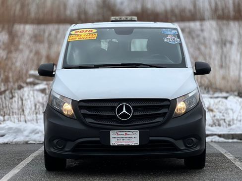 Used 2018 Mercedes-Benz Metris image 3