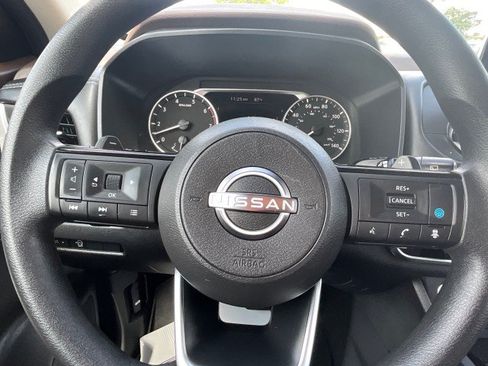 Used 2023 Nissan Rogue SV AWD/4WD image 13