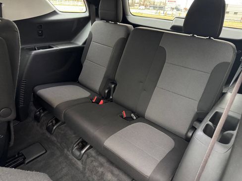 Used 2018 Chevrolet Traverse LT image 8