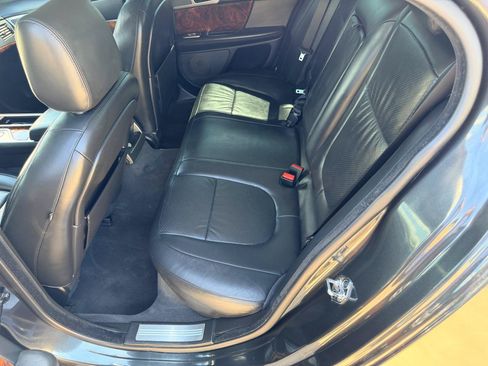 Used 2011 Jaguar XF Portfolio RWD image 13