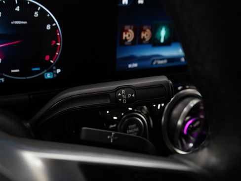 Used 2025 Mercedes-Benz GLA 250 4MATIC image 27