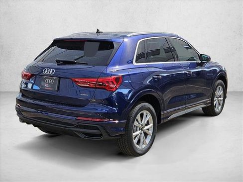 Used 2025 Audi Q3 2.0T Premium w/ Convenience Package image 2