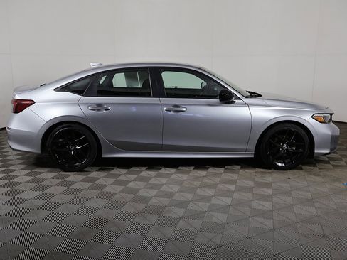Used 2025 Honda Civic Sport image 16